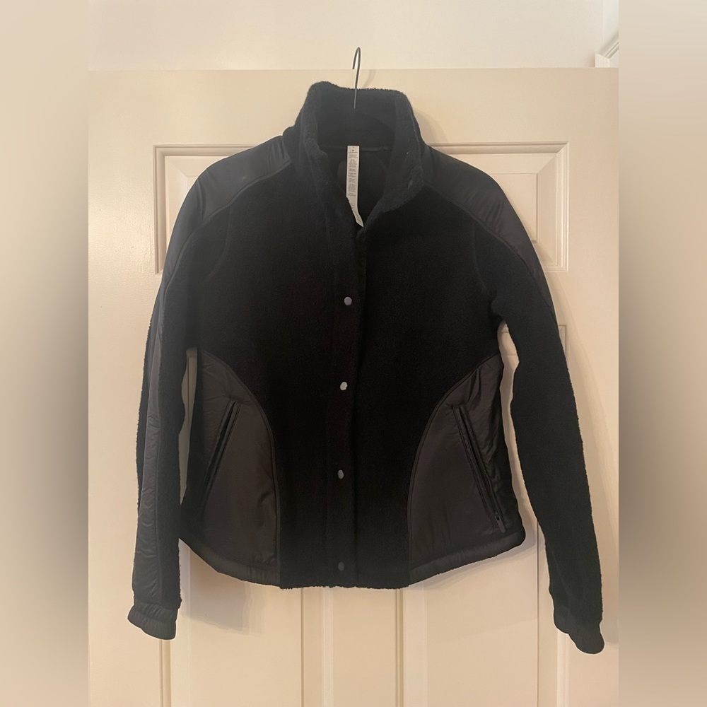 Lululemon jacket - Picture 2 of 9